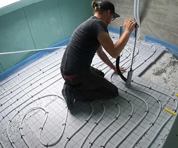 Fußbodenheizung Tackersystem Aluverbundrohr verlegen