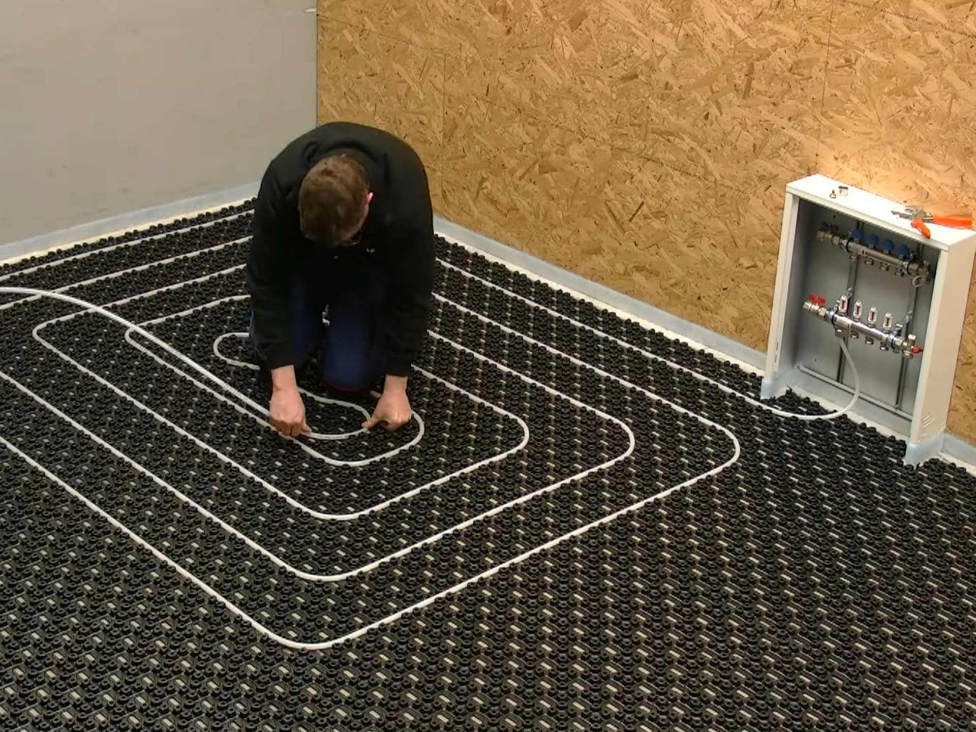 Fußbodenheizung Dünnschichtsystem