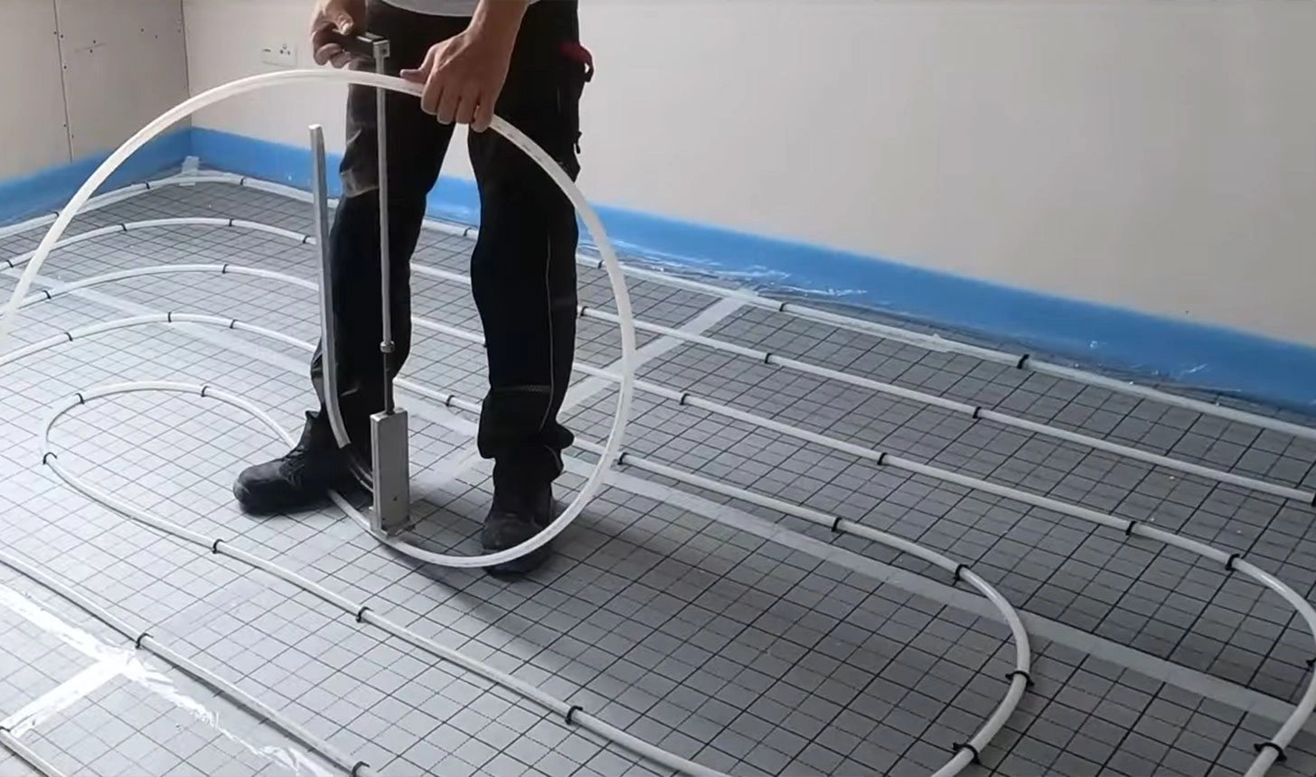 Montagewerkzeuge für die einfache Installation deiner Fußbodenheizung