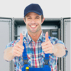 Handwerker mit Daumen hoch