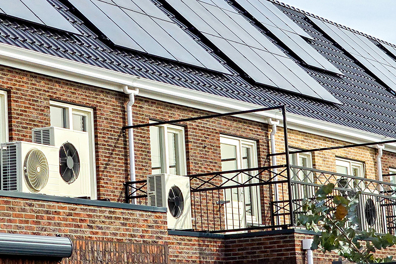 Haus mit Wärmepumpe und PV