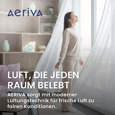 Teilweise mit KI bearbeitet: AERIVA Lüftungstechnik - Frau genießt frische Luft am wehenden Vorhang