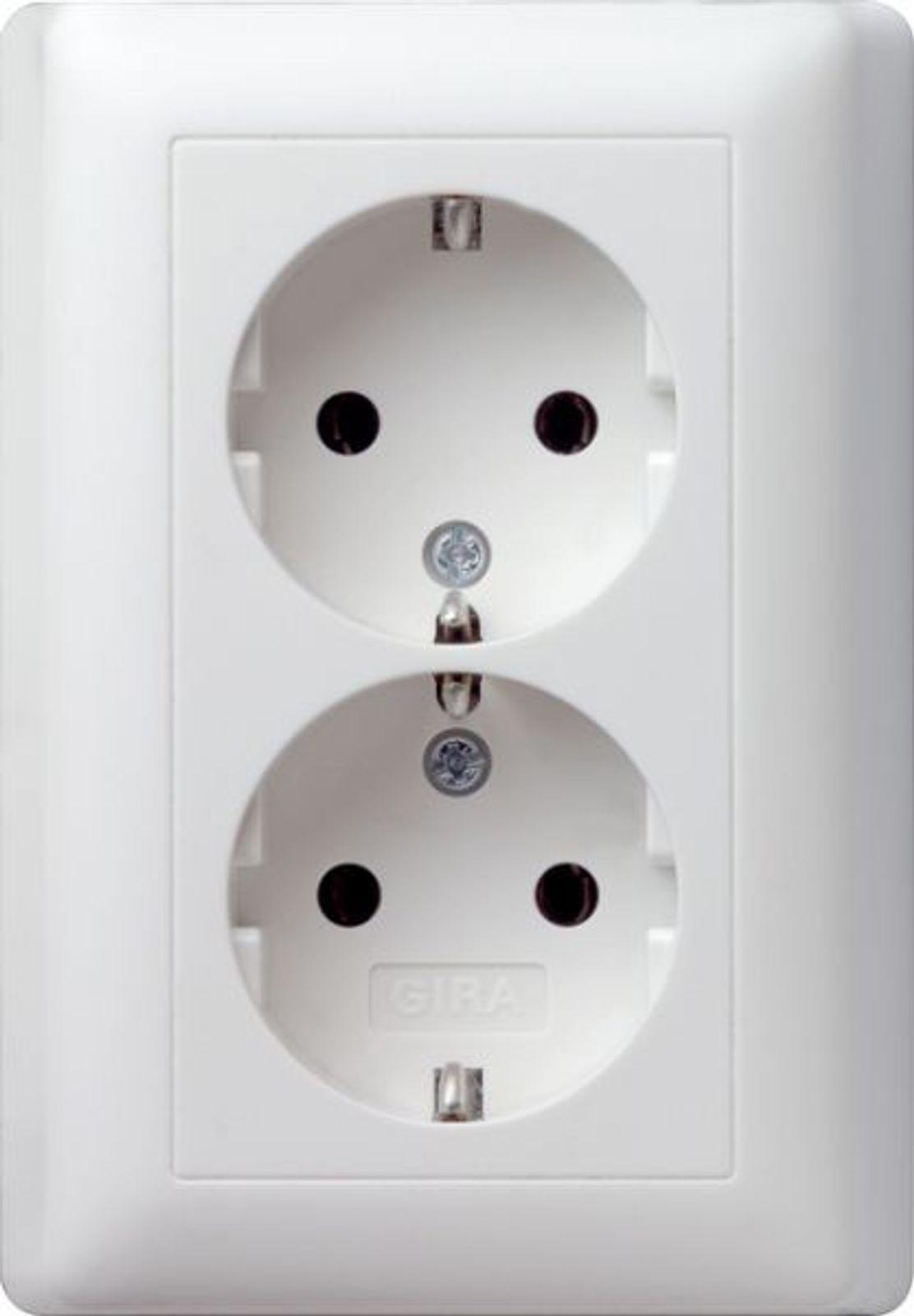 Gira Steckdose 2-fach reinweiß mit UP IP20 Standard 55 078004 Schutzkontakt